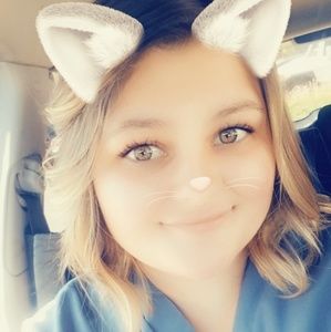 Meet your Posher, Corinne